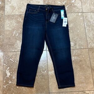 Lillian Capri Skinny Jeans